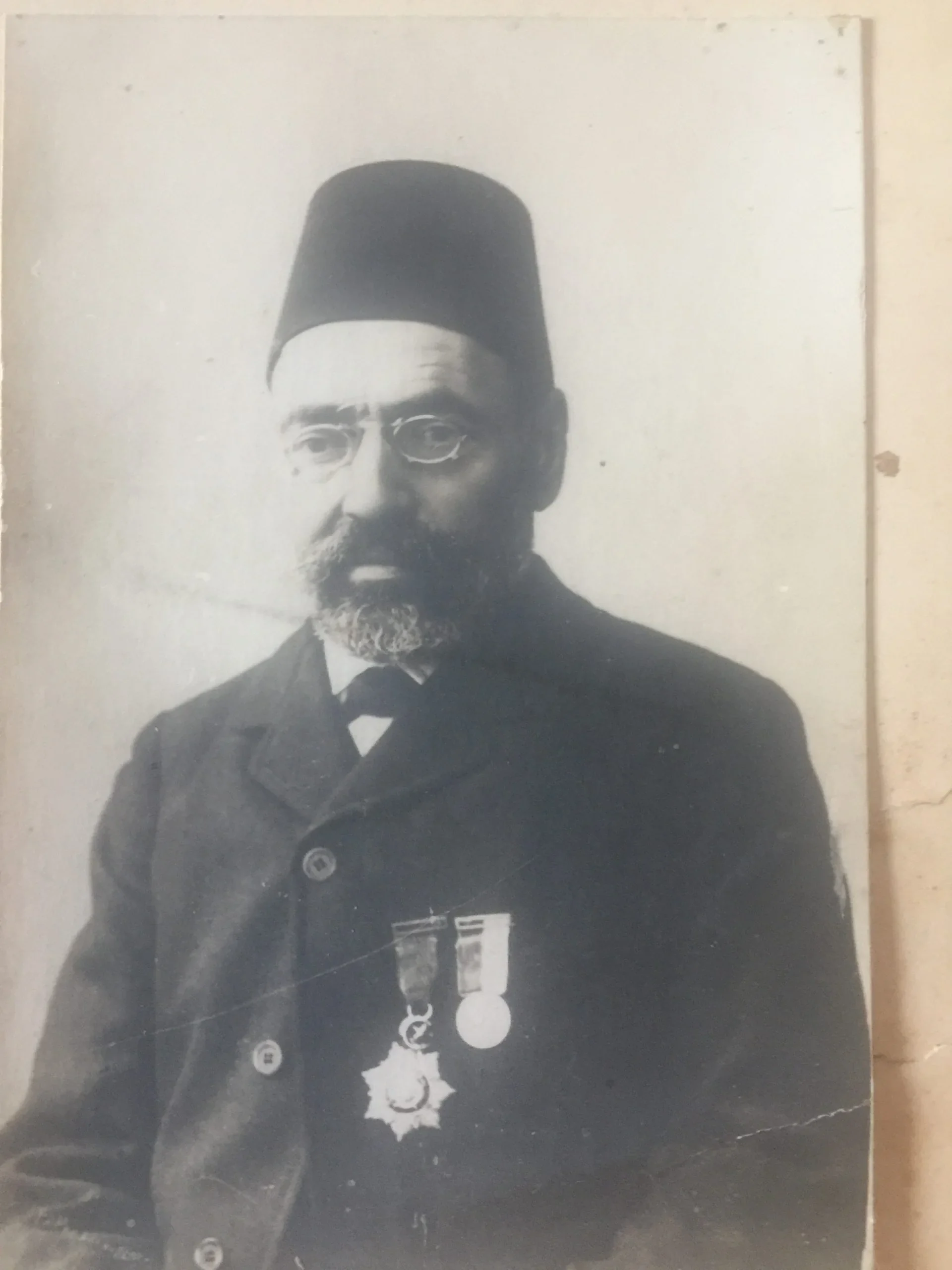 Rabbis, writers, musicians and benefactors of Jewish Izmir.