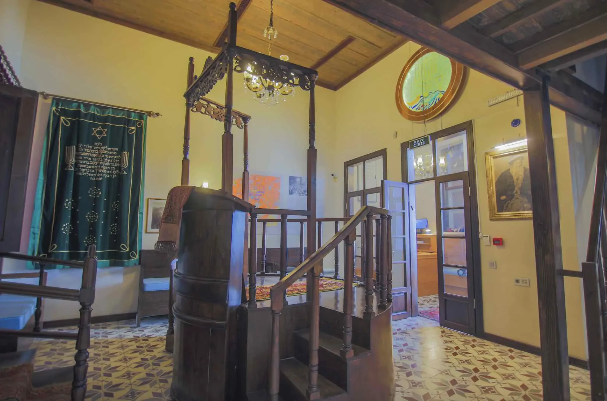 Bet Hillel Synagogue and the Palachi family legacy in İzmir.