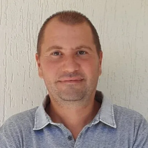 Portrait of Barış Özcan.