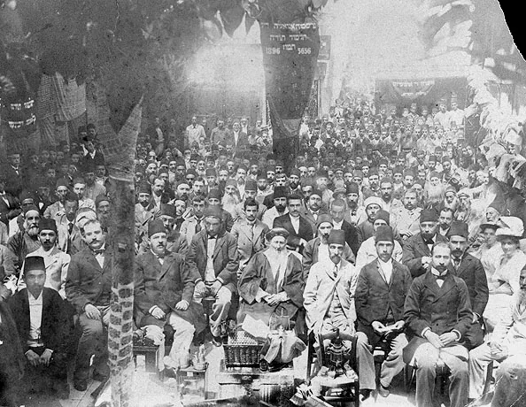 The historic Kemeraltı synagogue quarter.
